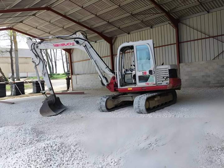 Mini-pelle sur site Mauvezin